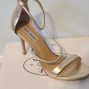 Steve madden gold heels